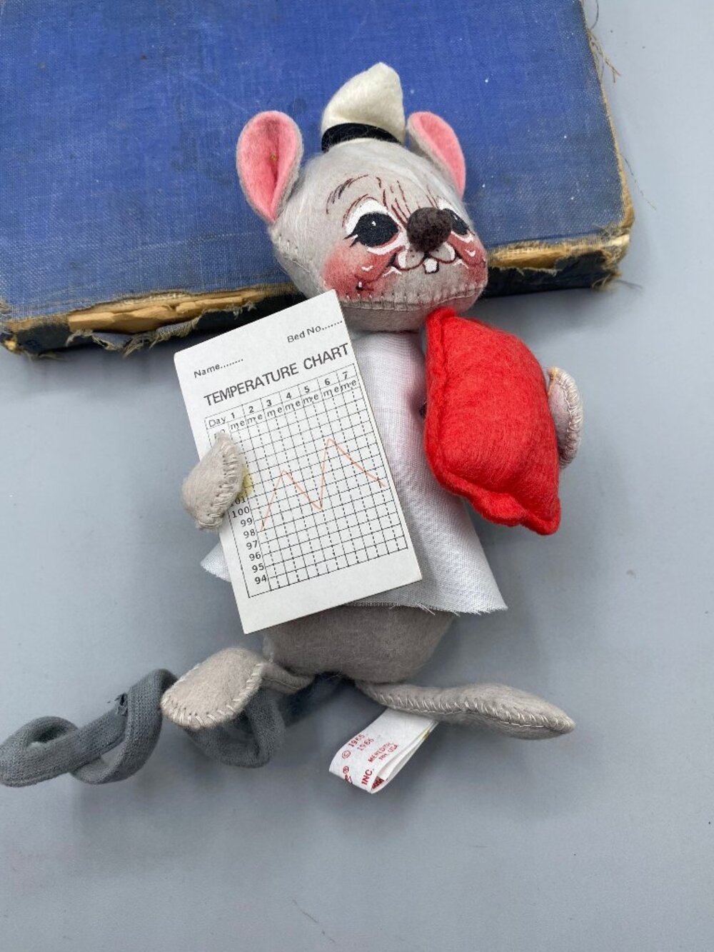 Mobilitee Mouse Annalee Nurse Dolls Nurse Mouse Temperature Chart red Hot Water